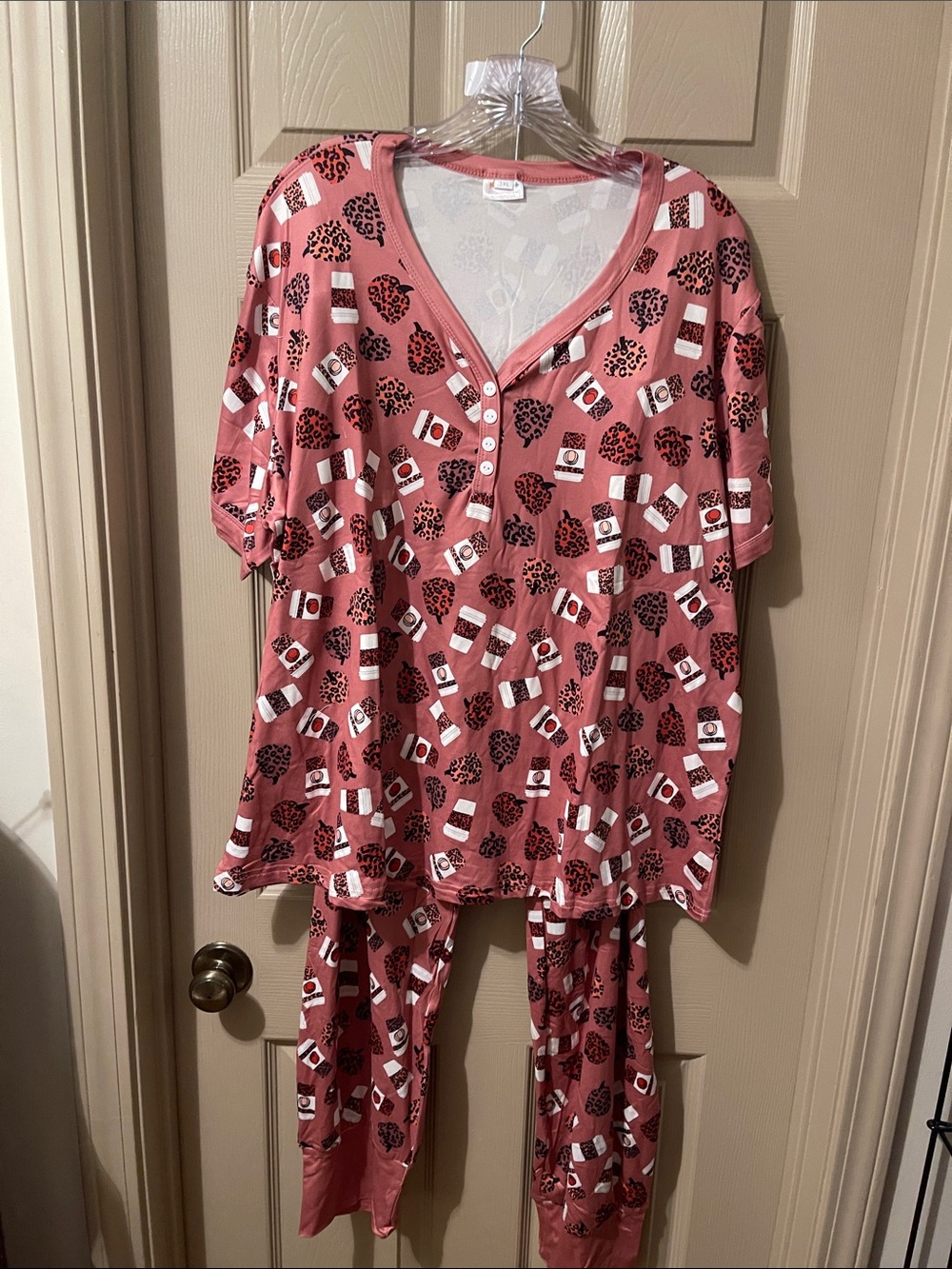 3x, New Shirley & Stone Mauve Printed Pajama Set with cups and pumpkins
